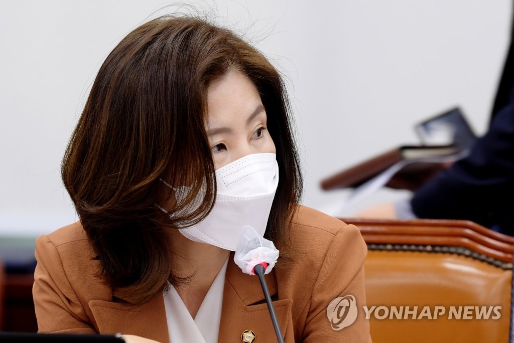질의하는 김미애 의원