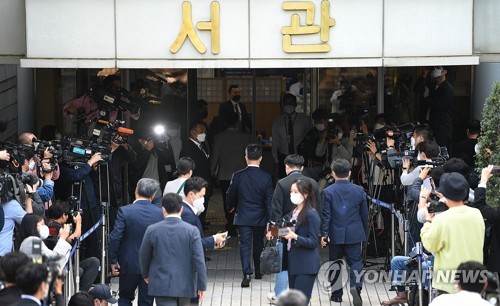 영장심사 출석하는 화천대유 김만배