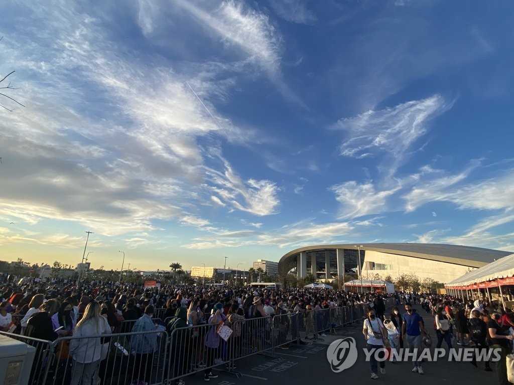 BTS fans crowd merchandise shop BTS fans crowd merchandise shop