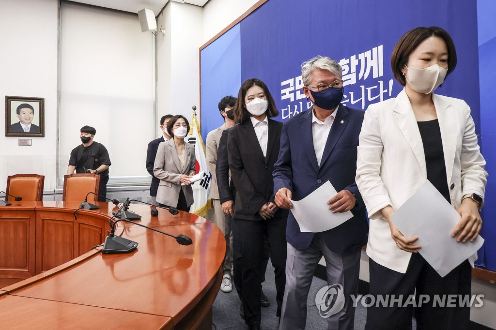 민주 비대위 총사퇴