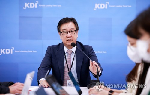 기자간담회 참석한 조동철 KDI 신임 원장