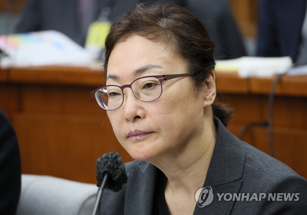 의원질의 듣는 박희영 용산구청장
