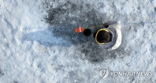 꼬마 강태공의 '산천어 삼매경'
