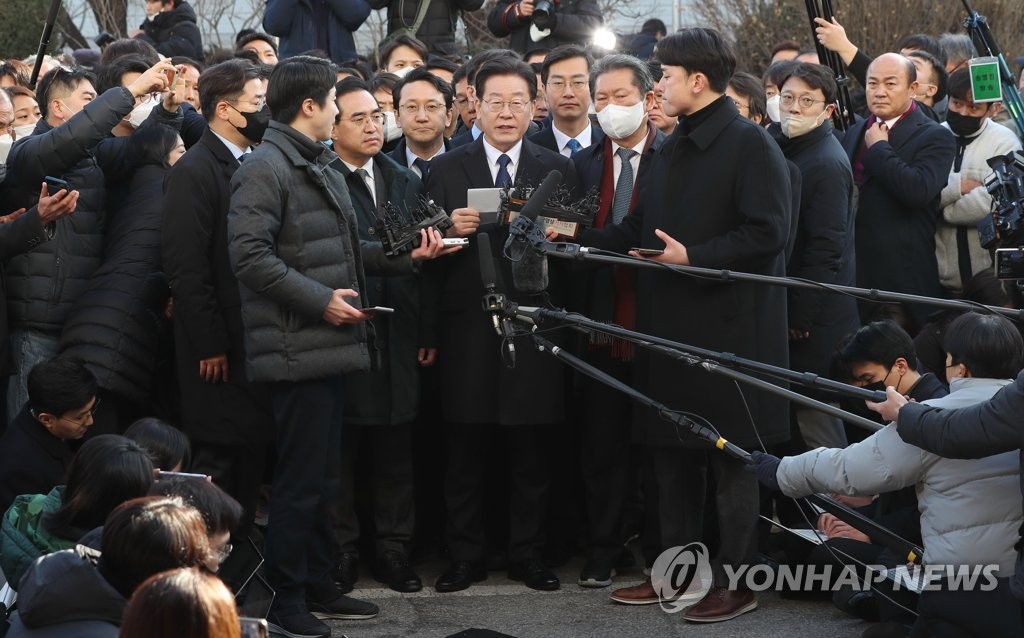 입장 발표하는 이재명 대표
