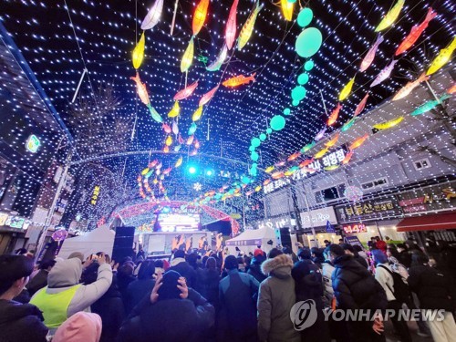 화천산천어축제 서막 오른다…23일 선등거리·얼음조각광장 개장