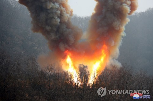 북한 "18∼19일 핵반격 가상 종합전술훈련"