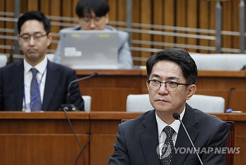 답변하는 이균용 대법원장 후보자