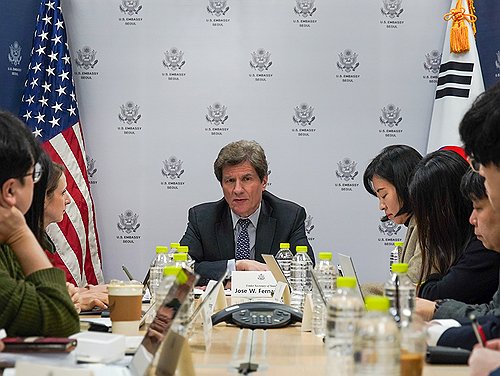 This photo, provided by the U.S. Embassy in Seoul, shows Jose Fernandez, the under secretary of state for economic growth, energy and the environment, speaking during a press meeting in Seoul on Feb. 1, 2024. (PHOTO NOT FOR SALE) (Yonhap)