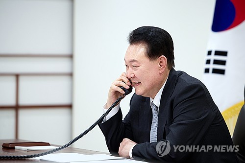 尹대통령, 기시다와 통화…"한일·한미일 긴밀 협력으로 역내평화 기여"