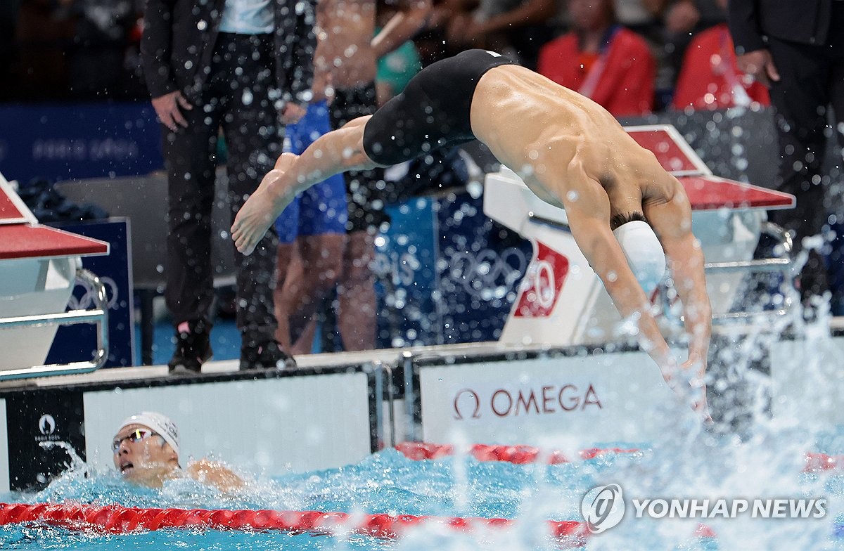 힘차게 출발하는 이호준