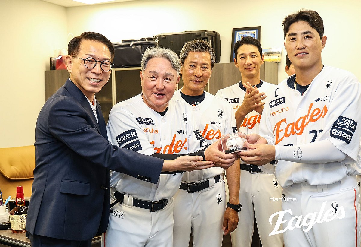 김경문 감독, 한화 부임 후 100승 달성
