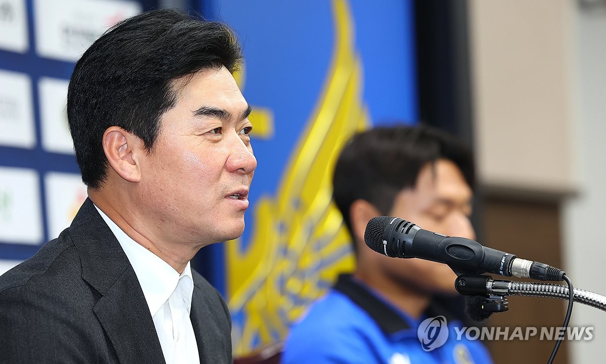 인천 승격 이끈 윤정환 감독