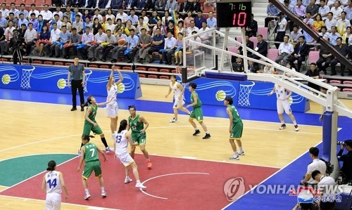 الكوريتان تواجهان بعضهما البعض في مباريات كرة السلة الودية اليوم - 1