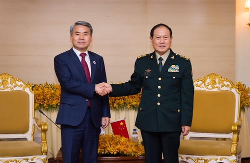 وزير الدفاع الكوري الجنوبي يدعو الصين إلى لعب دور بناء في قضية كوريا الشمالية