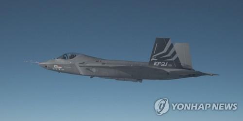 رحلة تجريبية للنموذج الأولي للطائرة المقاتلة «KF-21»‏