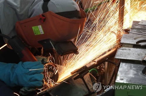 S. Korea to ease visa screening of foreign workers in manufacturing - 1