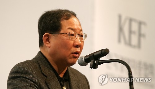Biz body chief says S. Korean economy facing 'unprecedented' crisis