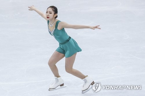 In this EPA photo, taken on March 29, 2017, Choi Da-bin of South Korea performs her short program at the International Skating Union World Figure Skating Championships in Helsinki. (Yonhap)