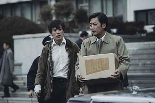 This still shows scene from "1987: When the Day Comes," released by CJ Entertainment. (Yonhap)