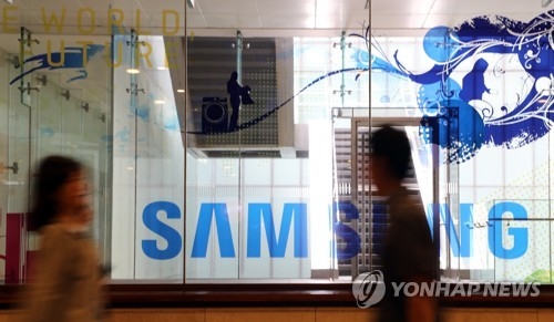 Samsung slips to No. 3 in global smartwatch market - 1