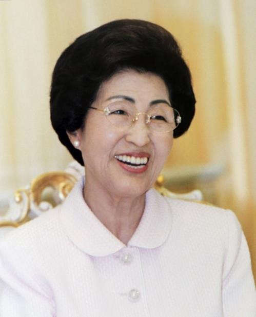 This photo, provided by the Kim Dae Jung Peace Center, shows former first lady Lee Hee-ho. (Yonhap)