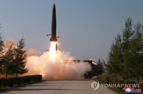 (3rd LD) N. Korea fires 2 short-range missiles into East Sea: JCS