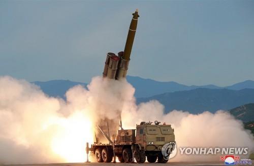 (5th LD) N. Korea fires short-range projectiles toward East Sea: JCS