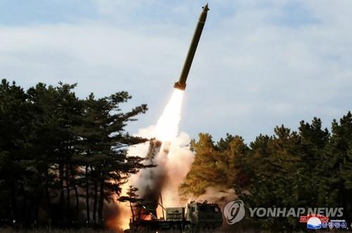 (5th LD) N. Korea fires 3 short-range projectiles toward East Sea: JCS