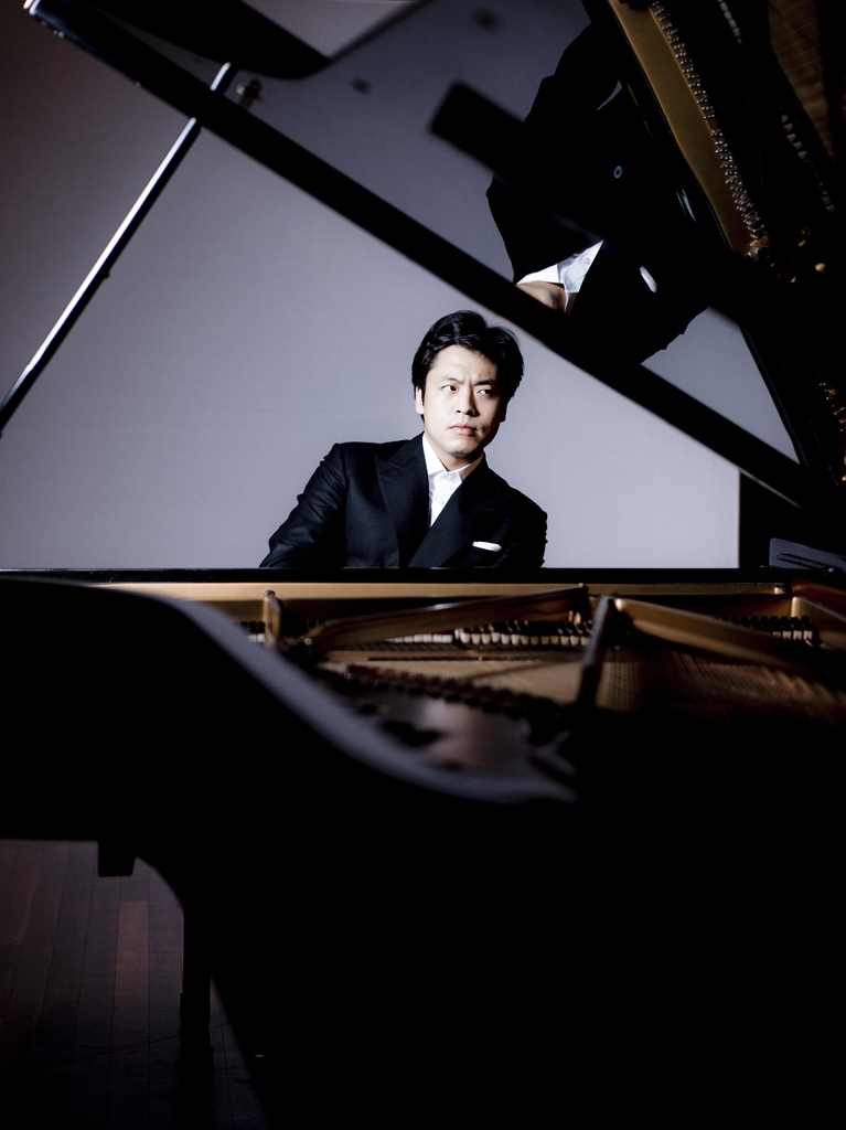 A publicity photo of pianist Kim Sun-wook provided by his management agency Vincero (PHOTO NOT FOR SALE) (Yonhap)
