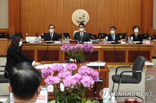 National Intelligence Service chief Park Jie-won (2nd from L) attends an audit session at the Intelligence Committee of the National Assembly in Seoul on Nov. 3, 2020. (Pool photo) (Yonhap)