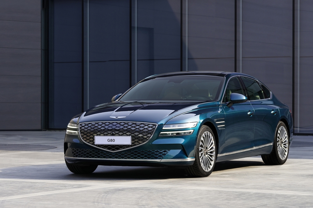 Genesis, the independent luxury brand under Hyundai Motor Co., debuts the electric model of the G80 sedan at the Shanghai International Automobile Industry Exhibition on April 19, 2021, in this photo provided by the automaker. (PHOTO NOT FOR SALE) (Yonhap) 