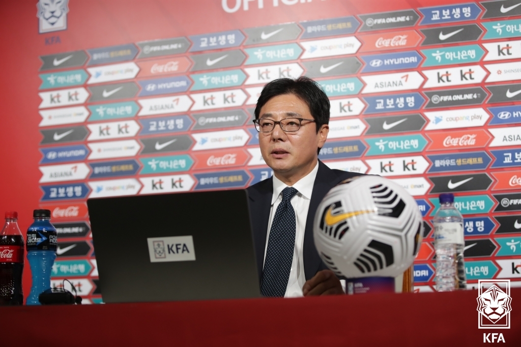 Hwang Sun-hong, new head coach of the South Korean men's under-23 national football team, speaks at his inaugural press conference at the Korea Football Association (KFA) headquarters in Seoul on Sept. 16, 2021, in this photo provided by the KFA. (PHOTO NOT FOR SALE) (Yonhap)