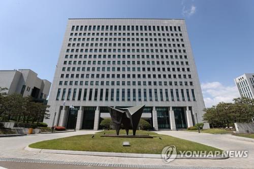 (LEAD) Prosecutors said to confirm involvement of prosecutor in political meddling scandal