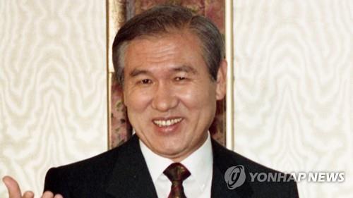This undated file photo shows former President Roh Tae-woo. (Yonhap)