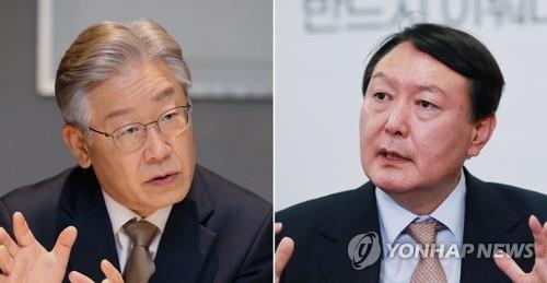 This compilation image shows Lee Jae-myung (L), the presidential nominee of the Democratic Party, and Yoon Seok-youl, the nominee of the People Power Party. (Yonhap)