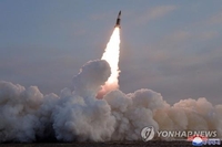 (LEAD) N. Korea fires 2 apparent short-range ballistic missiles toward East Sea: S. Korean military