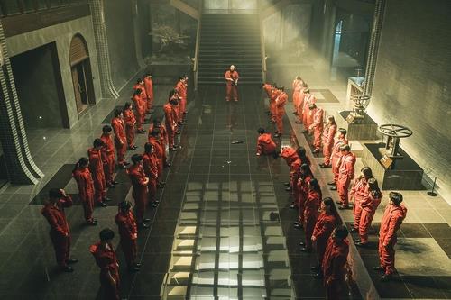 This image provided by Netflix shows a scene from "Money Heist: Korea - Joint Economic Area." (PHOTO NOT FOR SALE) (Yonhap)