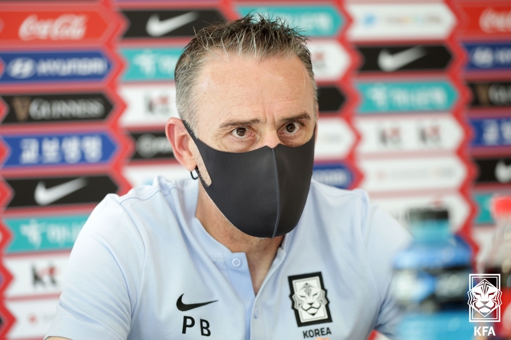 Paulo Bento, head coach of the South Korean men's national football team, speaks during an online press conference at the National Football Center in Paju, Gyeonggi Province, on June 1, 2022, in this photo provided by the Korea Football Association. (PHOTO NOT FOR SALE) (Yonhap)