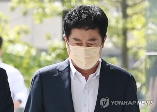 People Power Party Rep. Jung Chan-min appears for a ruling at Suwon District Court on Sept. 22, 2022. (Yonhap)