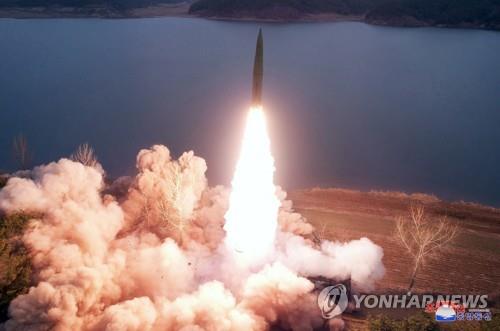 (2nd LD) N. Korea fires 1 long-range ballistic missile toward East Sea ahead of planned S. Korea-Japan summit