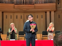 (LEAD) Baritone Kim Tae-han becomes 1st Asian male singer to win Queen Elisabeth Competition