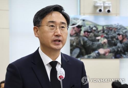 This undated file photo shows Vice Defense Minister Shin Beom-chul. (Yonhap)