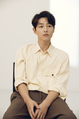Actor Song Joong-ki of Korean crime film "Hopeless" is seen in this photo provided by his agency High Zium Studio. (PHOTO NOT FOR SALE) (Yonhap)