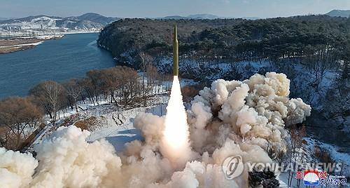  N. Korea fires intermediate-range ballistic missile into East Sea: JCS