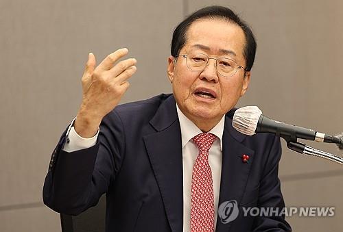 Daegu Belediye Başkanı Hong Joon-pyo (Yonhap)