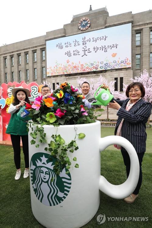 L'usage de tasses personnelles triple à Starbucks suite à une campagne environnementale