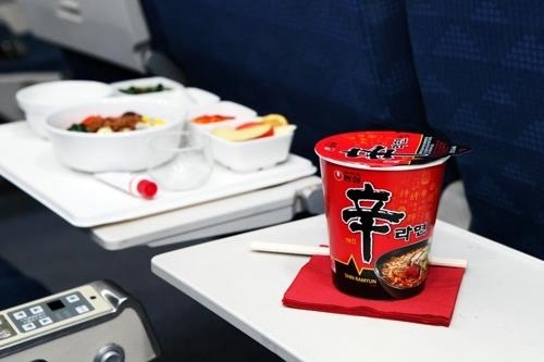 「辛ラーメン」が韓国航空全社で機内食　海外２０社でも