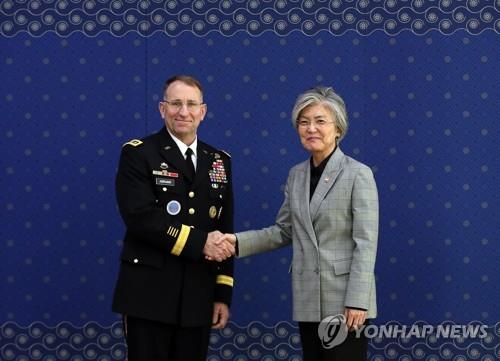 韓国外相と韓米連合司令官が会談　強固な韓米同盟を互いに強調