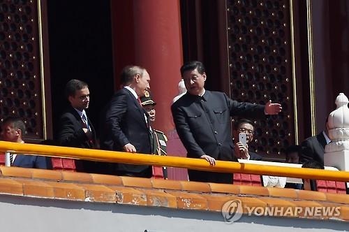 <中열병식> 시진핑이 입은 중산복은 쑨원이 만든 실용 예복 - 2