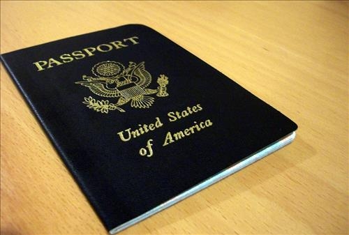 미국, 운전면허증 '여객기 탑승 신분증' 인정 제한 검토 - 2